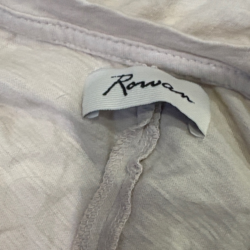 Elegant Cream Sleeveless Muscle Tee - Picture 3 of 3